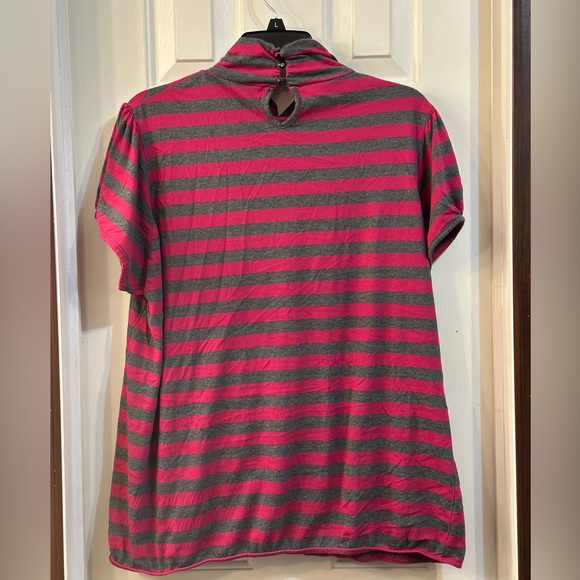 Derek Heart Plus - Hot Pink/Gray Striped Top - 2X - Picture 2 of 4